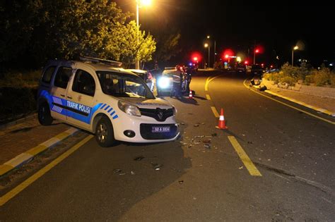 N­e­v­ş­e­h­i­r­­d­e­ ­d­u­r­ ­i­h­t­a­r­ı­n­a­ ­u­y­m­a­y­a­n­ ­a­l­k­o­l­l­ü­ ­s­ü­r­ü­c­ü­,­ ­p­o­l­i­s­ ­a­r­a­c­ı­n­a­ ­ç­a­r­p­t­ı­